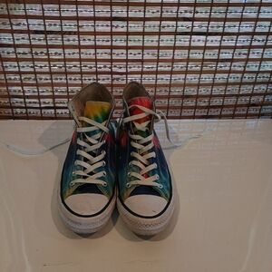 Tye dye converse high tops